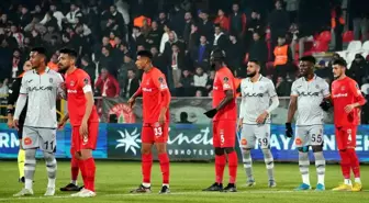 Spor Toto Süper Lig: Ümraniyespor: 1 Medipol Başakşehir: 3 (Maç sonucu)