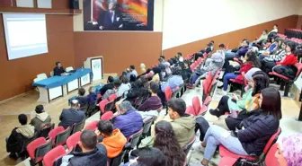 Üniversitede 'Büyük Selçuklu Ordusunda Sefer Esnasında İbadet' konferansı