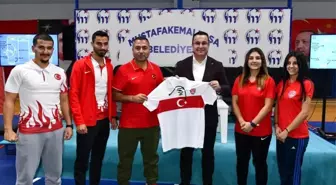 A Milli Hokey Takımı Mustafakemalpaşa'da