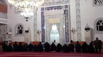 Vatandaşlar sabah namazında buluştu