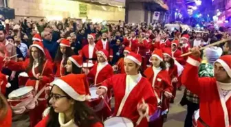 Görüntü 11 yıldır iç savaşın sürdüğü Suriye'den! Noel kutlamalarına başladılar