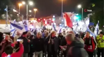 İsrail'de hükümet karşıtları sokağa çıktı