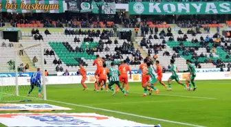 Spor Toto Süper Lig: Konyaspor: 1 Alanyaspor: 0 (İlk yarı)