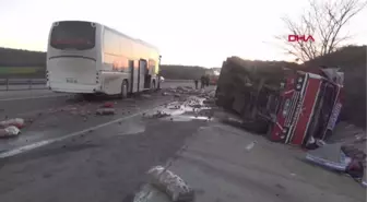 TEKİRDAĞ'DA YOLCU OTOBÜSÜ İLE KAMYON ÇARPIŞTI 1 ÖLÜ, 2 YARALI