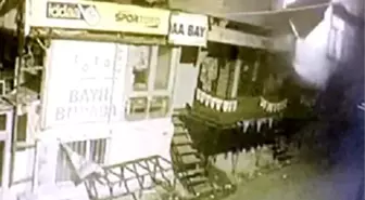 Avcılar'da kiracının yakıp kaçtığı evdeki patlama anı kamerada