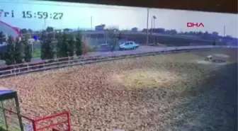 TEKİRDAĞ'DA İKİ OTOMOBİLİN ÇARPIŞTIĞI KAZADA 3 KİŞİ YARALANDI