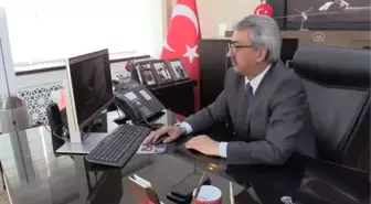 Batman Emniyet Müdürü Kıraç, AA'nın 'Yılın Fotoğrafları' oylamasına katıldı