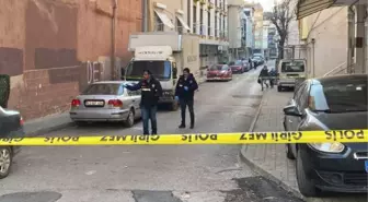 İŞ YERİNE GİDERKEN SİLAHLI SALDIRIYA UĞRAYAN İCRA MEMURU, YARALANDI