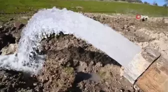 Su sıkıntısı yaşayan mahalleyi sevindiren sondaj