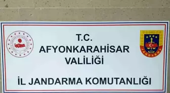 Şüphe üzerine üst araması yapılan şahıstan çok sayıda tarihi eser ele geçirildi