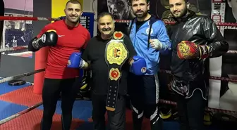 Ünlü oyuncu Çelebi şampiyonları yalnız bırakmadı