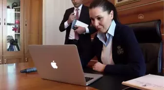 AK Parti Genel Başkan Yardımcısı Karaaslan, AA'nın 'Yılın Fotoğrafları' oylamasına katıldı