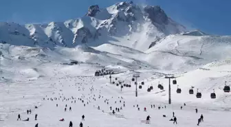 Erciyes'te hem Dünya Şampiyonası hem de Kış Festivali