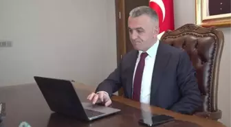 Vali Bilgin, AA'nın 'Yılın Fotoğrafları' oylamasına katıldı