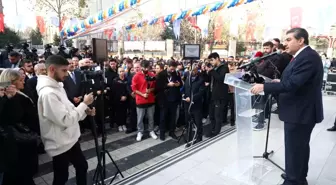 Bakan Kasapoğlu, Esenler'deki spor kompleksinin açılışına katıldı