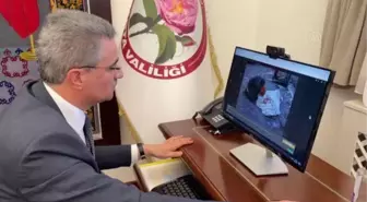Vali Baruş ve ISUBÜ Rektörü Çatal AA'nın 'Yılın Fotoğrafları' oylamasına katıldı