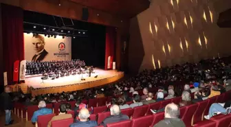 Denizli'de yılın son konserinde gönüller fethedildi