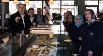Girişimci kadınların kurduğu kooperatif çikolata üretimine ve satışına başladı