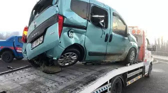 Hayvan yüklü kamyonet ile hafif ticari araç çarpıştı: 5 yaralı