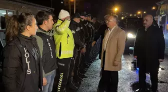 Yılbaşında da görevinde olan kamu personeline protokol ziyareti