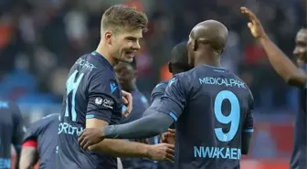 Kulübü ışığı yaktı! Trabzonspor'un eski golcüsü Fenerbahçe'ye imzayı atıyor