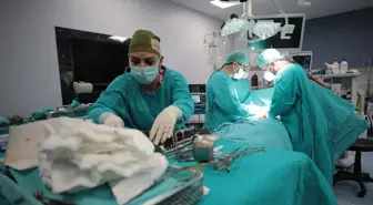 Yeni yıla zamanla yarıştıkları organ nakillerinde girdiler