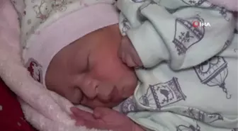 Yeni yılın ilk bebeği dünyaya geldi