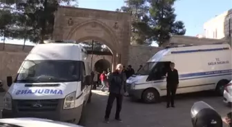 Minibüsün devrildiği kazada hayatını kaybeden 6 kişiden 4'ünün cenazesi defnedildi