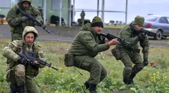 Ölen Rus askerlerin eşlerinden Putin'e seferberlik çağrısı