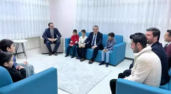 Çocuk Evleri Sitesi öğrencileri ile hoş vakit geçirdi