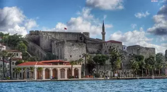 Atıl Durumdaki Çeşme Gümrük Binası, İlçeye Kazandırılıyor