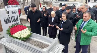 Efsane güreşçi Hamit Kaplan, mezarı başında dualarla anıldı