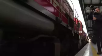 Bakan Kasapoğlu, Sarıkamış Şehitlerini Anma Programı'na katılmak üzere Ankara Garı'ndan hareketi etti