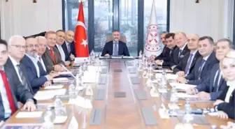 Bakan Nebati, TİM yönetim kurulu üyeleri ile bir görüşme gerçekleştirdi