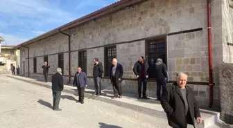 Niğde'de Geçen Hafta Resmi Törenle İbadete Açılan 612 Yıllık 'Bor Sultan Alaaddin Cami' Üç Gündür Kapalı