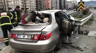 Rize'de feci kaza: Bariyer aracın ön camından girip arka camdan çıktı