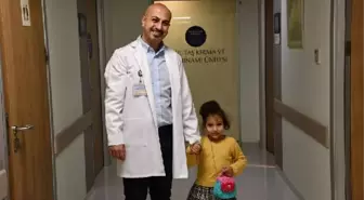 Türkiye'nin mesane pili takılan en küçük hastası 5 yaşındaki Malk