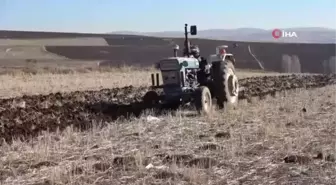 Yozgat'ta beklenen yağışların gelmemesi hububat üreticisini endişelendirirken, uzmanlara göre ciddi bir tehlike yok