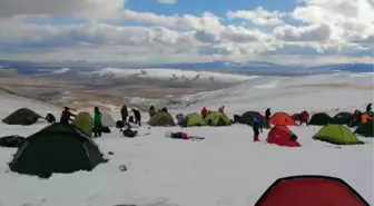 SARIKAMIŞ ŞEHİTLERİ İÇİN 3 BİN 180 RAKIMDA NÖBET