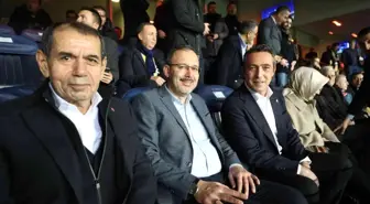 Bakan Kasapoğlu derbi başkanlarla beraber takip etti