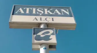 İşveren Grev Çadırının Elektriğini Kesti, İşçiler Çadıra Soba Kurdu: 'Bireysel Teklifleri Kabul Etmediğimiz İçin Patron Suyumuzu, Elektriğimizi Kesti'