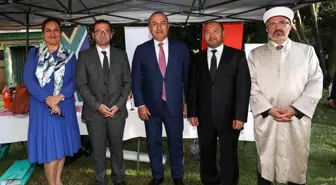 Bakan Çavuşoğlu, Johannesburg Başkonsolosu Mehmet Remzi Bey'in kabrini ziyaret etti