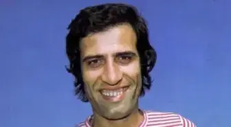 Kemal Sunal öldü mü, kaç yaşında vefat etti? Kemal Sunal ne zaman öldü, hastalığı neydi? Kemal Sunal'ın hayatı ve biyografisi! Rol aldığı filmler!