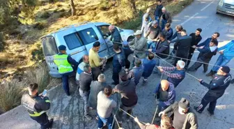 Şarampole düşen araca 'örümcek ağlı' önlem