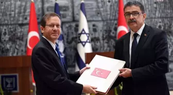 Tel Aviv Büyükelçisi Şakir Özkan Torunlar, İsrail Cumhurbaşkanı Isaac Herzog'a Güven Mektubunu Sundu