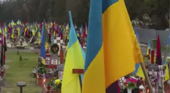 Ukrayna Devlet Başkanı Zelenskiy, Lviv'de düzenlenen törene katıldı