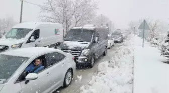 Antalya'nın Korkuteli ilçesinde kar nedeniyle eğitime ara verildi