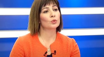 Özlem Akarsu Çelik Halk TV'den ayrıldı mı? Özlem Akarsu Çelik neden yok? Özlem Akarsu Çelik istifa mı etti?