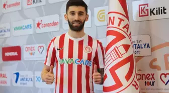 Antalyaspor, Doğukan Sinik ile sözleşme imzaladı