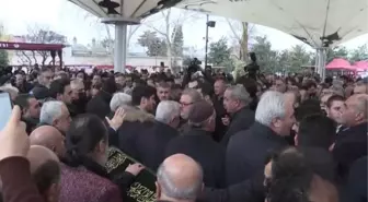 Ünlü Müzisyen Burhan Çaçan Son Yolculuğuna Uğurlandı